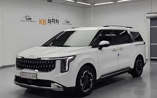 더뉴렉스턴스포츠 중고차 더 뉴 카니발 4세대 가솔린 9인승 시그니처 매물 사진 3 - 2023/12 223,040km